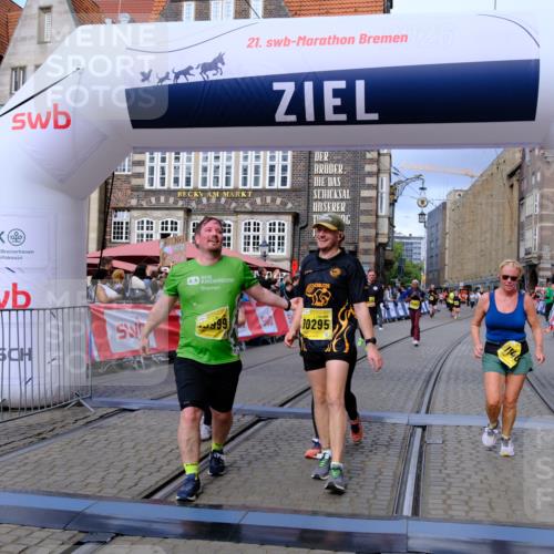 13.09.2026 - 21. swb-Marathon Bremen Tim E. http://msf.ph/oto/10346704 13.09.2026 11:17:18 Ziel 10295, 10335, 10999, 11355, 11456, 11461, 11653, 11867, 12089, 12287 meine-sportfotos.de