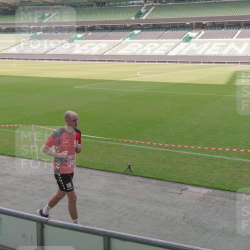 13.09.2026 - 21. swb-Marathon Bremen Michael Burmester http://msf.ph/oto/10346711 13.09.2026 13:35:30 Laufen im Stadion 170, 193, 368, 462, 491, 496, 657, 679, 709, 916, 1015, 1026, 1280, 1321, 1396, 1432, 1553, 1560, 1607, 1703, 1726, 1772, 1784, 1887, 1934, 1965, 1974, 1977, 1992, 2335, 2338, 2451, 2578, 2650, 2688, 2789, 2791, 2894, 2933, 3090, 3161, 3169, 3179, 3191, 3345, 3406, 3463, 3472, 3498, 3547, 3555, 3573, 3588, 3660, 3708, 3709, 3720, 3801, 3904, 3914, 4014, 4145, 4200, 4290, 4464, 4500, 4546, 4561, 4880, 4967, 5000, 5151, 5332, 5818 meine-sportfotos.de