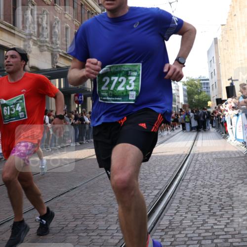 13.09.2026 - 21. swb-Marathon Bremen Strokosch-Dieckow http://msf.ph/oto/10346720 13.09.2026 13:30:24 Ziel 244, 625, 800, 834, 1067, 1533, 1771, 1841, 1926, 1941, 2369, 2452, 2723, 2985, 3163, 3425, 4206, 4251, 4332, 4342, 4415, 4425, 4748, 4757, 4920, 5506, 5551, 5600, 5681, 5802, 5822, 5900, 6134, 6343, 6347, 6523, 6988, 7012, 7253, 7567, 7645, 8116, 8117, 8762, 8878, 8966, 9011, 9108, 9290, 9507, 9653, 9692, 9695, 9699, 9767, 9825, 13090, 881, 1308, 1909, 1938, 2265, 2364, 2900, 3163, 3164, 4058, 4763, 5039, 5615, 6225, 6720, 7821, 8090, 8169, 8314, 8494 meine-sportfotos.de