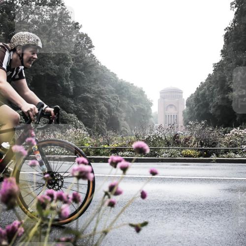 13.09.2026 - Stadtparktriathlon H.Heesch http://msf.ph/oto/10346722 13.09.2026 09:54:24 Radfahren 223, 226, 298, 302, 317 meine-sportfotos.de