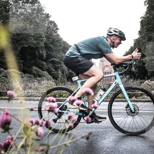 13.09.2026 - Stadtparktriathlon H.Heesch http://msf.ph/oto/10346726 13.09.2026 11:06:15 Radfahren 376, 564, 665, 687, 696 meine-sportfotos.de