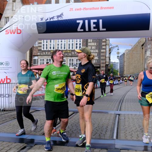 13.09.2026 - 21. swb-Marathon Bremen Tim E. http://msf.ph/oto/10346763 13.09.2026 11:17:19 Ziel 10295, 10335, 10999, 11355, 11461, 11653, 11867, 12089, 12287 meine-sportfotos.de