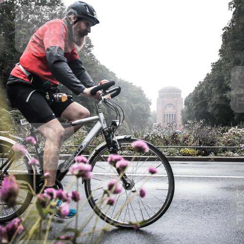 13.09.2026 - Stadtparktriathlon H.Heesch http://msf.ph/oto/10346764 13.09.2026 09:54:49 Radfahren 249, 253, 276, 334, 335 meine-sportfotos.de