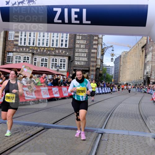 13.09.2026 - 21. swb-Marathon Bremen Tim E. http://msf.ph/oto/10346791 13.09.2026 11:17:30 Ziel 10335, 10773, 10779, 11355, 11461, 11495, 11672, 12101, 12287 meine-sportfotos.de