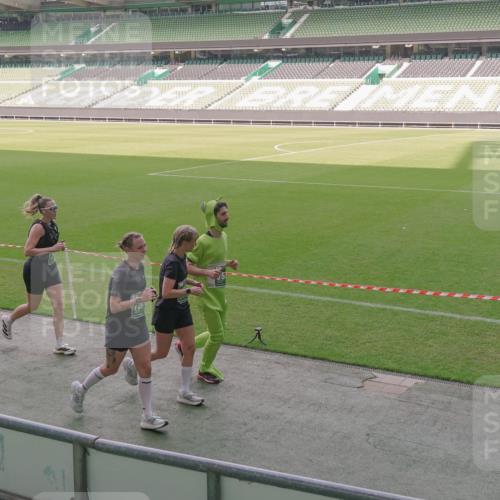 13.09.2026 - 21. swb-Marathon Bremen Michael Burmester http://msf.ph/oto/10346810 13.09.2026 13:35:44 Laufen im Stadion 170, 193, 368, 462, 491, 496, 657, 1015, 1026, 1280, 1321, 1396, 1432, 1553, 1560, 1607, 1726, 1772, 1784, 1887, 1934, 1965, 1974, 1977, 1992, 2335, 2338, 2578, 2650, 2688, 2789, 2791, 2894, 2933, 3090, 3161, 3169, 3178, 3179, 3191, 3406, 3408, 3463, 3472, 3498, 3547, 3555, 3570, 3573, 3588, 3640, 3660, 3708, 3709, 3720, 3801, 3839, 3904, 3914, 3985, 4014, 4145, 4200, 4290, 4464, 4500, 4546, 4561, 4880, 4967, 5000, 5034, 5151, 5332, 5461, 5818 meine-sportfotos.de