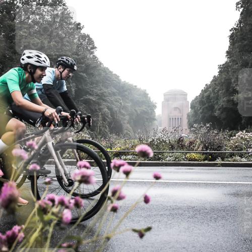 13.09.2026 - Stadtparktriathlon H.Heesch http://msf.ph/oto/10346832 13.09.2026 09:55:18 Radfahren 210, 218, 254, 320, 338 meine-sportfotos.de
