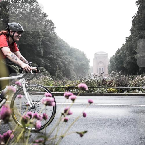 13.09.2026 - Stadtparktriathlon H.Heesch http://msf.ph/oto/10346843 13.09.2026 09:55:23 Radfahren 281, 283, 297, 327, 338 meine-sportfotos.de
