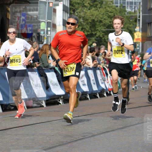 13.09.2026 - 21. swb-Marathon Bremen Strokosch-Dieckow http://msf.ph/oto/10346845 13.09.2026 10:53:20 Ziel 10284, 10304, 10714, 10863, 11038, 11238, 11282, 11386, 11575, 11766, 12019, 12369, 12398, 10222, 10479, 10626, 10757, 10821, 10845, 10886, 11168, 11242, 11379, 11446, 11590, 11800, 12056, 12119, 12308 meine-sportfotos.de