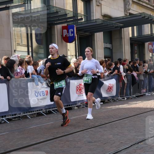 13.09.2026 - 21. swb-Marathon Bremen Strokosch-Dieckow http://msf.ph/oto/10346854 13.09.2026 13:30:28 Ziel 244, 625, 800, 834, 1189, 1533, 1771, 1841, 1926, 1941, 2369, 2452, 2723, 2985, 3360, 4206, 4251, 4332, 4342, 4425, 4757, 4920, 5551, 5600, 5681, 5802, 5822, 5900, 6134, 6343, 6347, 6523, 6988, 7012, 7253, 7567, 7645, 7760, 8616, 9290, 9507, 9653, 9692, 9695, 9699, 9767, 9825, 13090, 13215, 881, 1067, 1909, 1938, 2265, 2364, 2900, 3163, 3164, 3425, 4058, 4415, 4748, 4763, 5506, 5615, 7821, 8090, 8169, 8314, 8494 meine-sportfotos.de