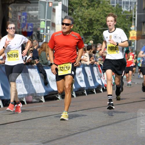 13.09.2026 - 21. swb-Marathon Bremen Strokosch-Dieckow http://msf.ph/oto/10346861 13.09.2026 10:53:20 Ziel 10284, 10304, 10714, 10863, 11038, 11238, 11282, 11386, 11575, 11766, 12019, 12369, 12398, 10222, 10479, 10626, 10757, 10821, 10845, 10886, 11168, 11242, 11379, 11446, 11590, 11800, 12056, 12119, 12308 meine-sportfotos.de