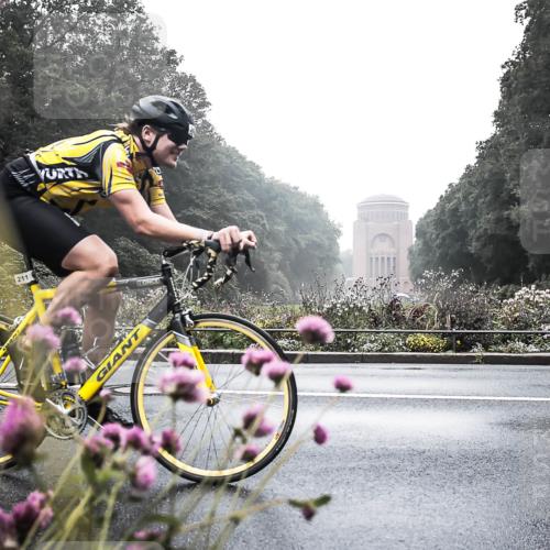 13.09.2026 - Stadtparktriathlon H.Heesch http://msf.ph/oto/10346871 13.09.2026 09:55:33 Radfahren 211, 330 meine-sportfotos.de