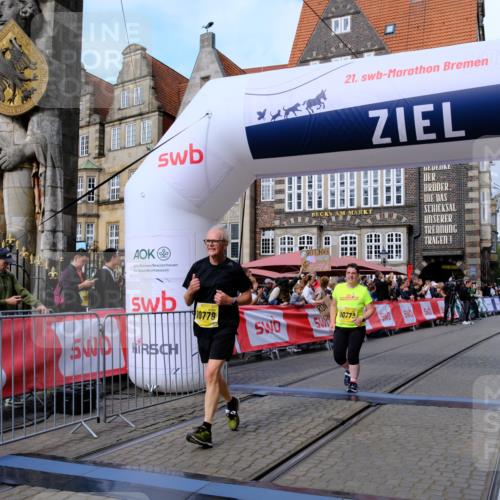 13.09.2026 - 21. swb-Marathon Bremen Tim E. http://msf.ph/oto/10346886 13.09.2026 11:17:35 Ziel 10335, 10773, 10779, 11355, 11495, 11672, 12101 meine-sportfotos.de