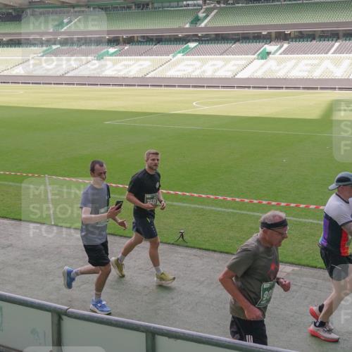 13.09.2026 - 21. swb-Marathon Bremen Michael Burmester http://msf.ph/oto/10346904 13.09.2026 13:35:53 Laufen im Stadion 170, 193, 368, 462, 491, 496, 657, 1015, 1280, 1321, 1396, 1432, 1553, 1560, 1607, 1726, 1762, 1784, 1887, 1934, 1965, 1974, 1977, 1992, 2335, 2338, 2578, 2639, 2650, 2688, 2789, 2791, 2894, 2933, 3090, 3161, 3169, 3178, 3179, 3191, 3299, 3406, 3408, 3463, 3472, 3498, 3547, 3555, 3570, 3573, 3588, 3640, 3660, 3801, 3839, 3904, 3914, 3985, 4145, 4200, 4290, 4464, 4500, 4546, 4561, 4801, 4880, 4967, 5000, 5034, 5151, 5332, 5461, 5679, 5818 meine-sportfotos.de
