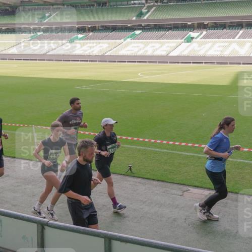13.09.2026 - 21. swb-Marathon Bremen Michael Burmester http://msf.ph/oto/10346931 13.09.2026 13:35:59 Laufen im Stadion 170, 193, 368, 462, 491, 496, 590, 657, 1015, 1280, 1321, 1396, 1432, 1553, 1620, 1726, 1762, 1784, 1887, 1934, 1965, 1974, 1977, 1992, 2335, 2338, 2578, 2639, 2650, 2688, 2789, 2791, 2894, 2933, 3090, 3161, 3169, 3178, 3179, 3191, 3299, 3406, 3408, 3463, 3472, 3498, 3555, 3570, 3573, 3588, 3640, 3731, 3801, 3839, 3904, 3914, 3985, 4145, 4200, 4290, 4464, 4500, 4546, 4561, 4801, 4880, 4967, 5000, 5034, 5151, 5182, 5332, 5461, 5679, 5818 meine-sportfotos.de