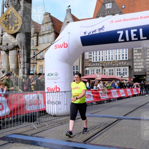 13.09.2026 - 21. swb-Marathon Bremen Tim E. http://msf.ph/oto/10346935 13.09.2026 11:17:37 Ziel 10472, 10773, 10779, 10979, 11495, 11672, 12101 meine-sportfotos.de