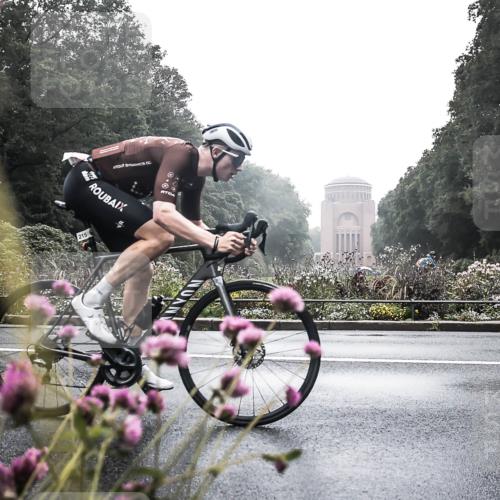 13.09.2026 - Stadtparktriathlon H.Heesch http://msf.ph/oto/10346939 13.09.2026 09:57:24 Radfahren 215 meine-sportfotos.de