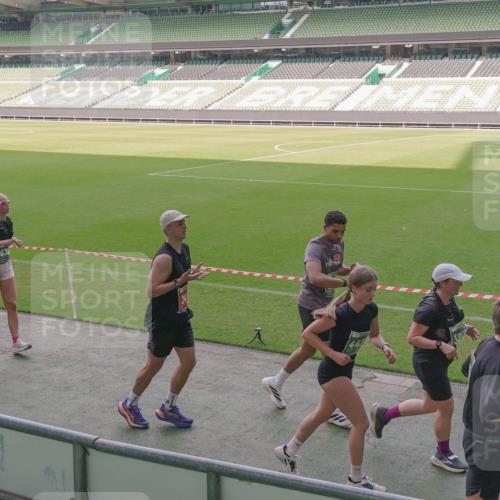 13.09.2026 - 21. swb-Marathon Bremen Michael Burmester http://msf.ph/oto/10346946 13.09.2026 13:35:59 Laufen im Stadion 170, 193, 368, 462, 491, 496, 590, 657, 1015, 1280, 1321, 1396, 1432, 1553, 1620, 1726, 1762, 1784, 1887, 1934, 1965, 1974, 1977, 1992, 2335, 2338, 2578, 2639, 2650, 2688, 2789, 2791, 2894, 2933, 3090, 3161, 3169, 3178, 3179, 3191, 3299, 3406, 3408, 3463, 3472, 3498, 3555, 3570, 3573, 3588, 3640, 3731, 3801, 3839, 3904, 3914, 3985, 4145, 4200, 4290, 4464, 4500, 4546, 4561, 4801, 4880, 4967, 5000, 5034, 5151, 5182, 5332, 5461, 5679, 5818 meine-sportfotos.de