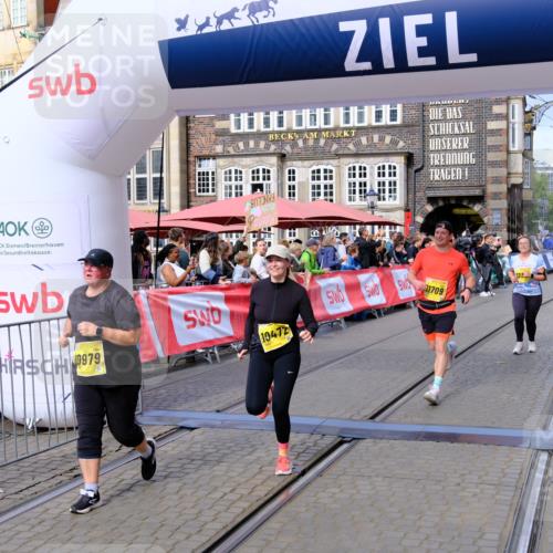 13.09.2026 - 21. swb-Marathon Bremen Tim E. http://msf.ph/oto/10346958 13.09.2026 11:17:45 Ziel 10472, 10773, 10779, 10979, 11709, 12334 meine-sportfotos.de