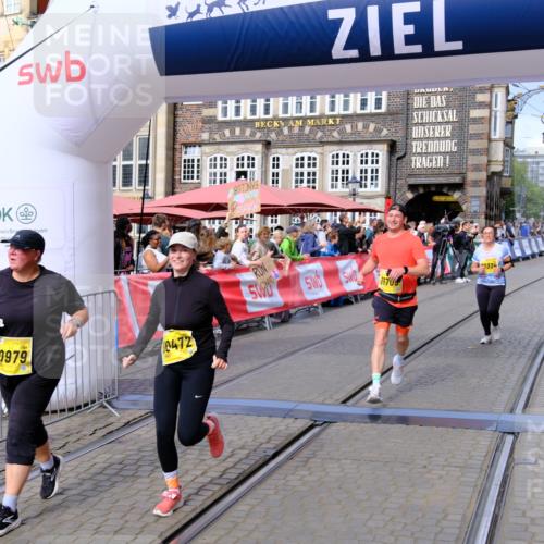 13.09.2026 - 21. swb-Marathon Bremen Tim E. http://msf.ph/oto/10346966 13.09.2026 11:17:45 Ziel 10472, 10773, 10779, 10979, 11709, 12334 meine-sportfotos.de