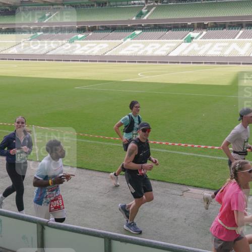 13.09.2026 - 21. swb-Marathon Bremen Michael Burmester http://msf.ph/oto/10347023 13.09.2026 13:36:11 Laufen im Stadion 462, 491, 496, 590, 657, 799, 1015, 1135, 1279, 1280, 1321, 1396, 1432, 1620, 1726, 1762, 1887, 1934, 1951, 1965, 1974, 1977, 1992, 2078, 2227, 2335, 2578, 2639, 2650, 2688, 2789, 2894, 2933, 3090, 3161, 3169, 3178, 3179, 3191, 3299, 3303, 3406, 3408, 3463, 3472, 3498, 3555, 3570, 3573, 3588, 3640, 3731, 3779, 3801, 3839, 3904, 3914, 3985, 4084, 4145, 4200, 4210, 4290, 4464, 4500, 4546, 4561, 4801, 4880, 4967, 5000, 5034, 5182, 5332, 5461, 5679, 5818 meine-sportfotos.de