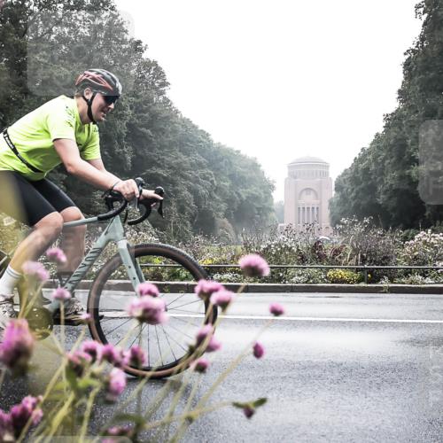 13.09.2026 - Stadtparktriathlon H.Heesch http://msf.ph/oto/10347031 13.09.2026 09:58:50 Radfahren 285, 343 meine-sportfotos.de