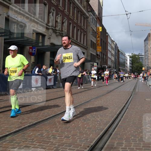 13.09.2026 - 21. swb-Marathon Bremen Strokosch-Dieckow http://msf.ph/oto/10347038 13.09.2026 11:10:25 Ziel 10148, 10163, 10247, 10422, 10461, 10462, 10547, 10768, 10911, 11043, 11047, 11283, 11298, 11300, 11309, 11327, 11335, 11465, 11513, 11583, 11736, 11756, 11846, 12183, 10002, 10169, 10361, 10362, 10706, 10719, 10791, 10890, 10963, 11080, 11382, 11725, 11732, 11933, 11957, 11982, 12117, 12207, 12227, 12293, 12454, 12550 meine-sportfotos.de
