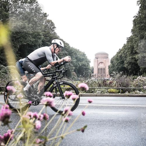 13.09.2026 - Stadtparktriathlon H.Heesch http://msf.ph/oto/10347044 13.09.2026 11:08:45 Radfahren 486, 581, 698 meine-sportfotos.de