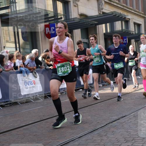 13.09.2026 - 21. swb-Marathon Bremen Strokosch-Dieckow http://msf.ph/oto/10347054 13.09.2026 13:30:33 Ziel 244, 800, 834, 1189, 1479, 1533, 1771, 1841, 1926, 1941, 2369, 2452, 2723, 2902, 2985, 3360, 4251, 4342, 4757, 4920, 5600, 5681, 5802, 5822, 5900, 6307, 6343, 6523, 7012, 7198, 7760, 7798, 8543, 8616, 9290, 9507, 9653, 9692, 9699, 9767, 9937, 9958, 9962, 9976, 13090, 13152, 13215, 625, 881, 1067, 1909, 1938, 2265, 2364, 2900, 3163, 3164, 3425, 4058, 4206, 4332, 4342, 4415, 4425, 4748, 4757, 4763, 5506, 5551, 7821, 8090, 8169, 8314, 8494 meine-sportfotos.de