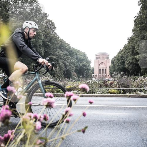13.09.2026 - Stadtparktriathlon H.Heesch http://msf.ph/oto/10347085 13.09.2026 11:09:09 Radfahren 593, 625, 671 meine-sportfotos.de
