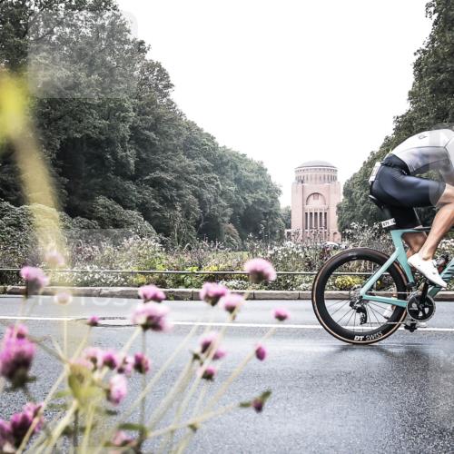 13.09.2026 - Stadtparktriathlon H.Heesch http://msf.ph/oto/10347094 13.09.2026 11:09:12 Radfahren 593, 625, 671 meine-sportfotos.de