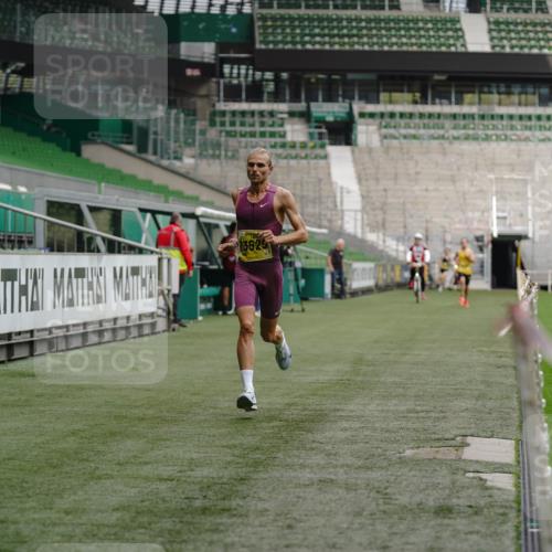 13.09.2026 - 21. swb-Marathon Bremen Michael Burmester http://msf.ph/oto/10347100 13.09.2026 10:14:30 Laufen im Stadion 13525 meine-sportfotos.de