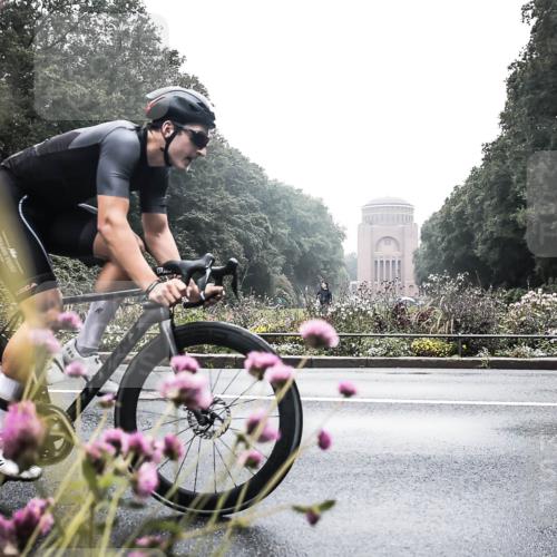 13.09.2026 - Stadtparktriathlon H.Heesch http://msf.ph/oto/10347114 13.09.2026 10:00:27 Radfahren 290 meine-sportfotos.de