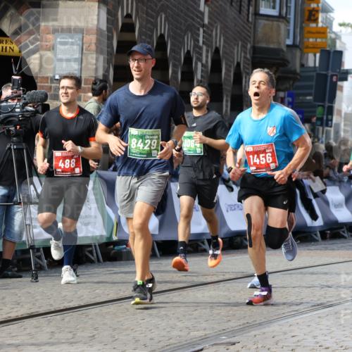 13.09.2026 - 21. swb-Marathon Bremen Strokosch-Dieckow http://msf.ph/oto/10347140 13.09.2026 13:28:21 Ziel 488, 1343, 1456, 3480, 3576, 4106, 4133, 4265, 5360, 5462, 6468, 6522, 7926, 8188, 8656, 9067, 9145, 9167, 9168, 9543, 9881, 13069, 1239, 1380, 2764, 3028, 3294, 4250, 5683, 6914, 6957, 8429, 8483, 8570, 9064, 9549 meine-sportfotos.de