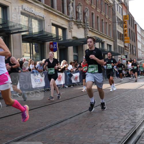 13.09.2026 - 21. swb-Marathon Bremen Strokosch-Dieckow http://msf.ph/oto/10347150 13.09.2026 13:30:35 Ziel 244, 800, 834, 1189, 1479, 1533, 1771, 1841, 1926, 1941, 2369, 2902, 2985, 3360, 3800, 4251, 4920, 5600, 5681, 5802, 5822, 5900, 6307, 6343, 6523, 7012, 7198, 7637, 7760, 7798, 8543, 8616, 9290, 9507, 9653, 9692, 9699, 9767, 9937, 9958, 9962, 9976, 13090, 13152, 13215, 625, 881, 1067, 2265, 2364, 2452, 2723, 2900, 3163, 3164, 3425, 4058, 4206, 4332, 4342, 4415, 4425, 4748, 4757, 4763, 5506, 5551, 7821, 8090, 8169, 8314, 8494 meine-sportfotos.de
