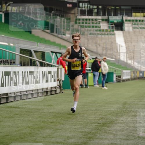 13.09.2026 - 21. swb-Marathon Bremen Michael Burmester http://msf.ph/oto/10347163 13.09.2026 10:14:48 Laufen im Stadion 13525, 13627 meine-sportfotos.de