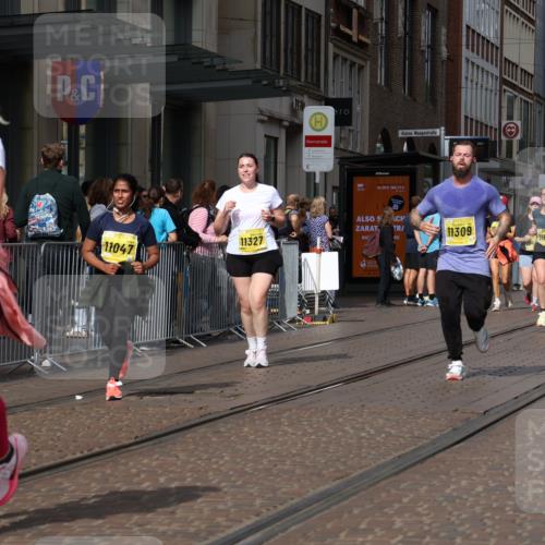 13.09.2026 - 21. swb-Marathon Bremen Strokosch-Dieckow http://msf.ph/oto/10347189 13.09.2026 11:10:29 Ziel 10148, 10163, 10461, 10462, 10547, 10768, 10792, 10841, 10911, 11043, 11047, 11237, 11283, 11298, 11309, 11327, 11335, 11465, 11513, 11583, 11736, 11756, 11846, 12183, 10002, 10169, 10247, 10361, 10362, 10422, 10706, 10719, 10768, 10791, 10890, 10963, 11080, 11300, 11382, 11725, 11732, 11933, 11957, 11982, 12117, 12227, 12293, 12454, 12550 meine-sportfotos.de