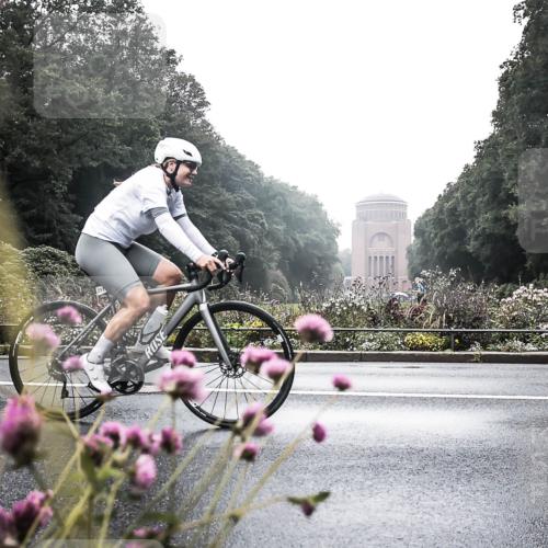 13.09.2026 - Stadtparktriathlon H.Heesch http://msf.ph/oto/10347193 13.09.2026 10:01:54 Radfahren 218, 251, 275, 308, 323, 324 meine-sportfotos.de