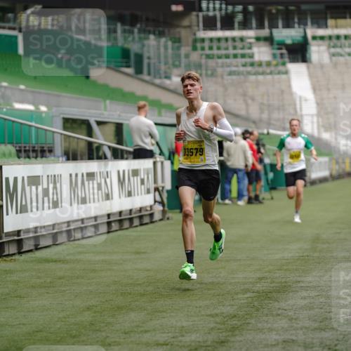 13.09.2026 - 21. swb-Marathon Bremen Michael Burmester http://msf.ph/oto/10347212 13.09.2026 10:16:16 Laufen im Stadion 10597, 12272, 13501, 13515, 13517, 13525, 13542, 13547, 13567, 13579, 13623, 13627, 13635 meine-sportfotos.de