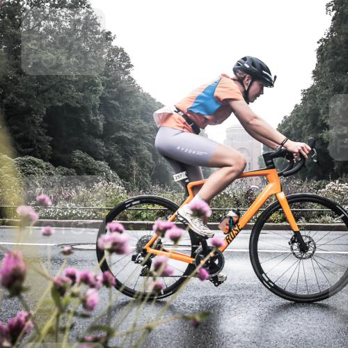 13.09.2026 - Stadtparktriathlon H.Heesch http://msf.ph/oto/10347236 13.09.2026 10:02:06 Radfahren 257, 261 meine-sportfotos.de