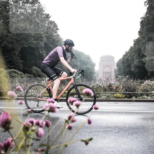 13.09.2026 - Stadtparktriathlon H.Heesch http://msf.ph/oto/10347243 13.09.2026 10:02:14 Radfahren 245, 256, 327, 331 meine-sportfotos.de