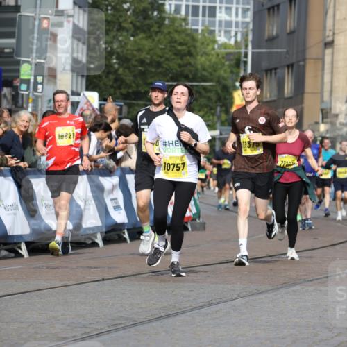 13.09.2026 - 21. swb-Marathon Bremen Strokosch-Dieckow http://msf.ph/oto/10347271 13.09.2026 10:53:28 Ziel 10284, 10448, 10585, 10714, 10863, 11012, 11238, 11282, 11575, 11766, 12040, 12170, 12275, 12369, 12398, 12461, 10141, 10174, 10222, 10227, 10478, 10479, 10626, 10838, 10845, 10905, 11242, 11446, 11502, 11800, 12119, 12331, 12341, 13597 meine-sportfotos.de