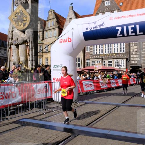 13.09.2026 - 21. swb-Marathon Bremen Tim E. http://msf.ph/oto/10347281 13.09.2026 11:18:22 Ziel 10191, 10459, 10513, 10713, 11482, 11808, 11829, 11943, 12023, 12177, 12178, 12373 meine-sportfotos.de