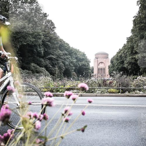 13.09.2026 - Stadtparktriathlon H.Heesch http://msf.ph/oto/10347291 13.09.2026 11:11:36 Radfahren 451, 612, 655, 666 meine-sportfotos.de