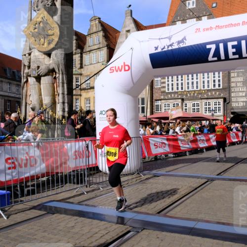 13.09.2026 - 21. swb-Marathon Bremen Tim E. http://msf.ph/oto/10347292 13.09.2026 11:18:22 Ziel 10191, 10459, 10513, 10713, 11482, 11808, 11829, 11943, 12023, 12177, 12178, 12373 meine-sportfotos.de