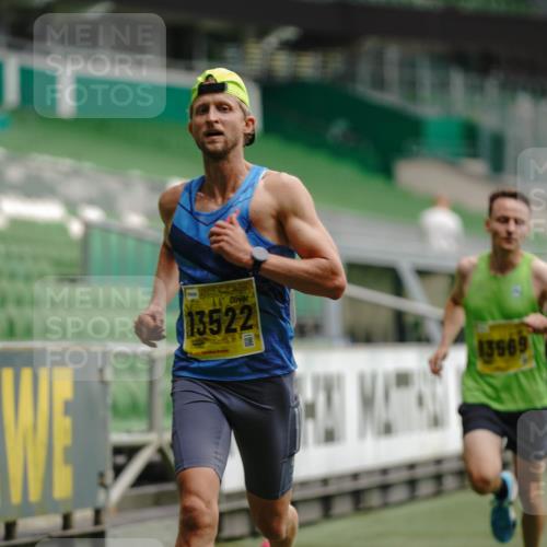 13.09.2026 - 21. swb-Marathon Bremen Michael Burmester http://msf.ph/oto/10347301 13.09.2026 10:16:43 Laufen im Stadion 10597, 12272, 13501, 13510, 13515, 13517, 13522, 13542, 13547, 13567, 13569, 13576, 13579, 13623, 13627, 13635 meine-sportfotos.de