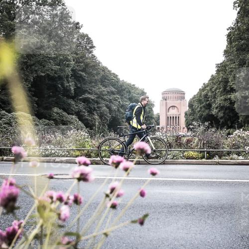 13.09.2026 - Stadtparktriathlon H.Heesch http://msf.ph/oto/10347302 13.09.2026 11:11:38 Radfahren 451, 470, 547, 612 meine-sportfotos.de
