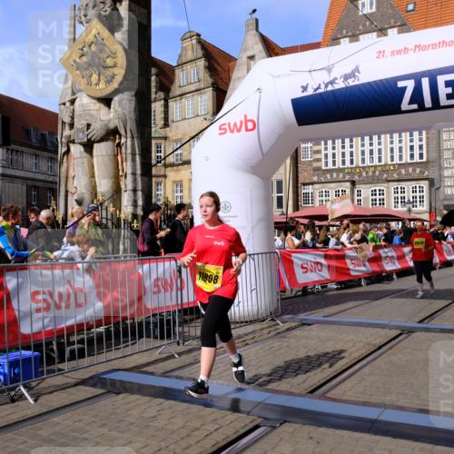 13.09.2026 - 21. swb-Marathon Bremen Tim E. http://msf.ph/oto/10347303 13.09.2026 11:18:22 Ziel 10191, 10459, 10513, 10713, 11482, 11808, 11829, 11943, 12023, 12177, 12178, 12373 meine-sportfotos.de