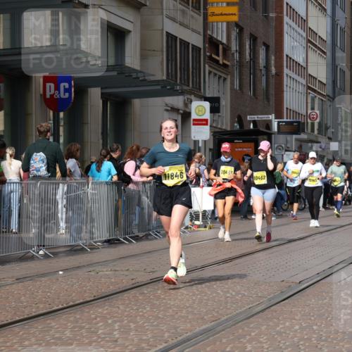 13.09.2026 - 21. swb-Marathon Bremen Strokosch-Dieckow http://msf.ph/oto/10347322 13.09.2026 11:10:34 Ziel 10148, 10163, 10461, 10462, 10527, 10547, 10653, 10792, 10841, 10911, 11043, 11047, 11237, 11309, 11327, 11335, 11465, 11483, 11513, 11583, 11691, 11756, 11846, 11993, 12401, 10002, 10169, 10247, 10361, 10362, 10422, 10706, 10719, 10768, 10791, 10890, 10963, 11080, 11283, 11298, 11300, 11382, 11725, 11736, 11957, 11982, 12183, 12227, 12293, 12454, 12550 meine-sportfotos.de