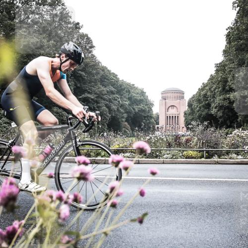 13.09.2026 - Stadtparktriathlon H.Heesch http://msf.ph/oto/10347327 13.09.2026 11:11:47 Radfahren 493, 498, 618 meine-sportfotos.de