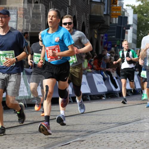 13.09.2026 - 21. swb-Marathon Bremen Strokosch-Dieckow http://msf.ph/oto/10347329 13.09.2026 13:28:21 Ziel 488, 1343, 1456, 3480, 3576, 4106, 4133, 4265, 5360, 5462, 6468, 6522, 7926, 8188, 8656, 9067, 9145, 9167, 9168, 9543, 9881, 13069, 1239, 1380, 2764, 3028, 3294, 4250, 5683, 6914, 6957, 8429, 8483, 8570, 9064, 9549 meine-sportfotos.de